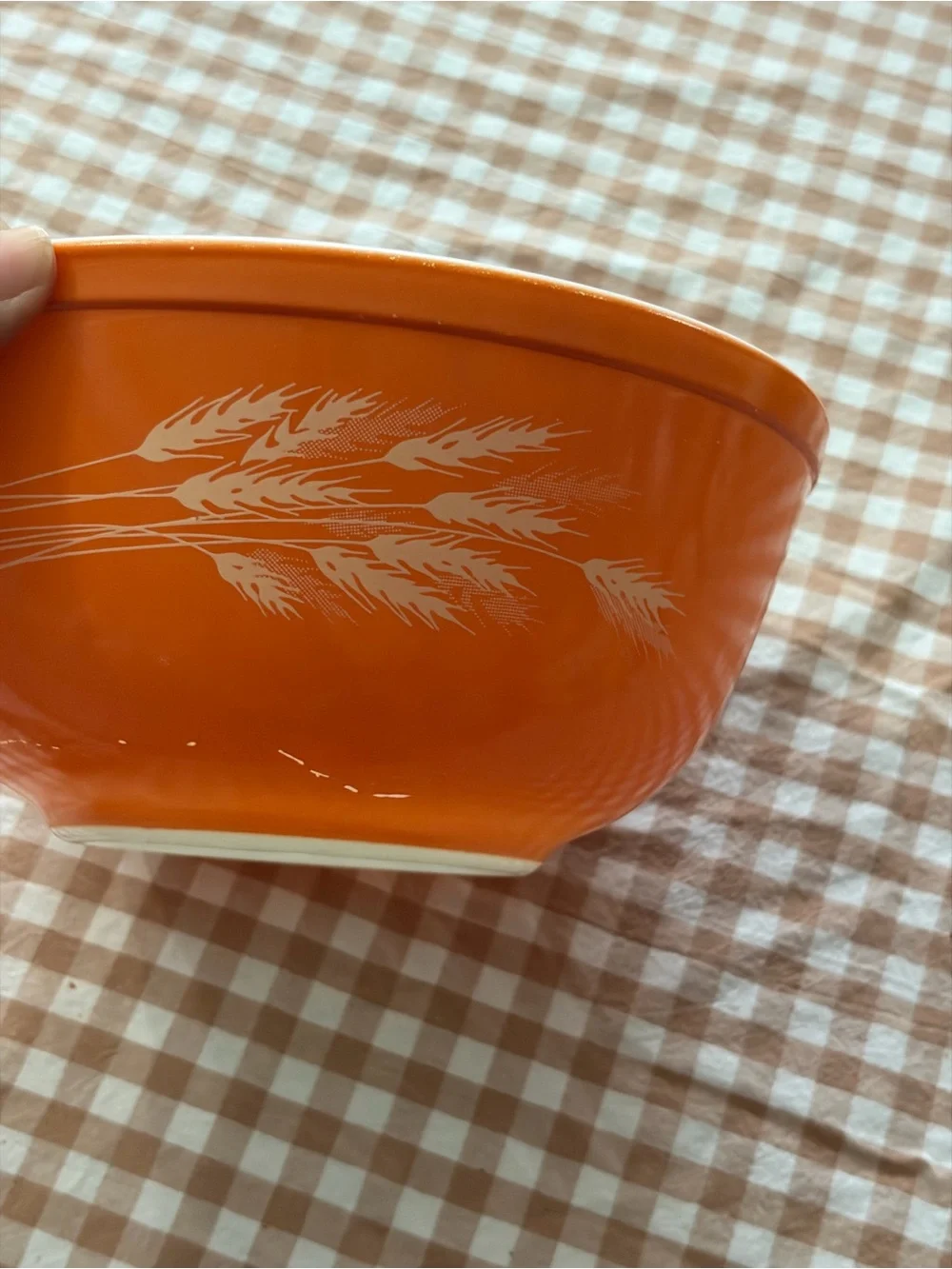vintage Pyrex mixing bowl in the Autumn Harvest Wheat pattern.